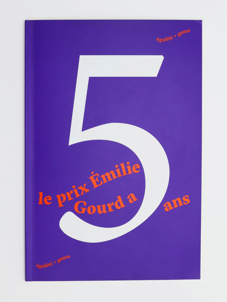Première de couverture de la brochure commémorative des 5 ans du Prix Emilie Gourd