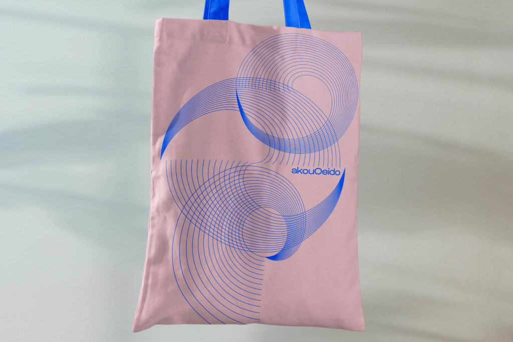 identité visuelle pour AkouOeido, agence de production audio & journalisme, tote bag coton sérigraphié